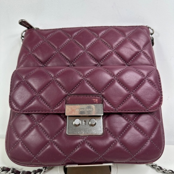Michael Kors Quilted Burgundy Soft Leather Zip Purse Crossbody Bag Flap Pocket - Picture 2 of 11